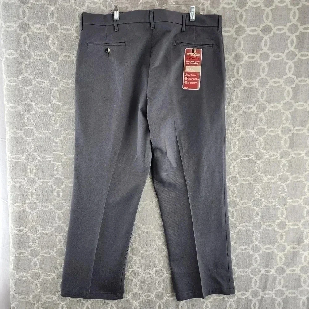 NWT Wrangler Authentic Ultimate Khaki Supreme Men's Dress Pants 40x30